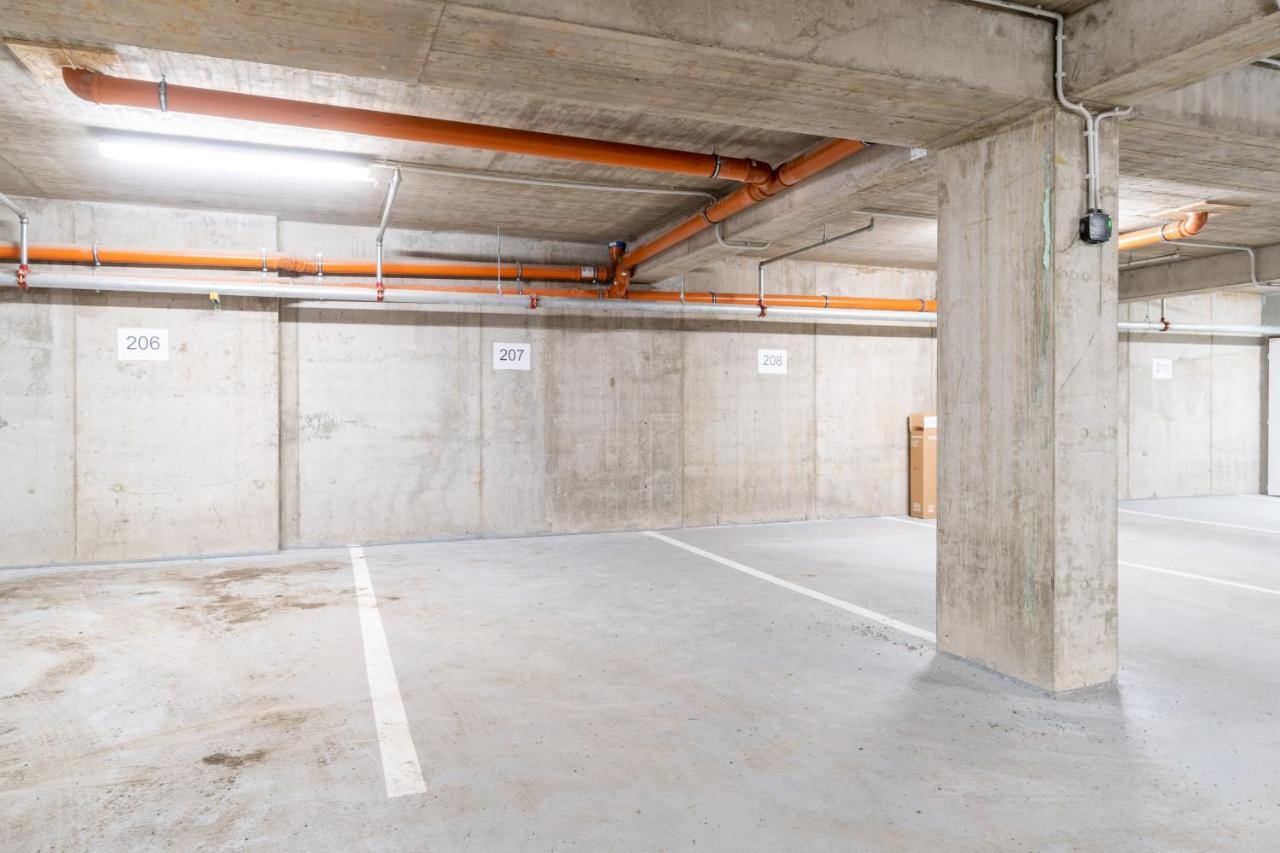 Brand New Two Room Apartment #34 With Free Secure Parking In The Center ปราก ภายนอก รูปภาพ